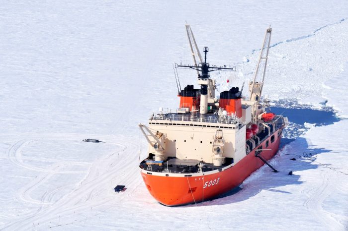 南極気象観測船SHIRASE（しらせ）5003